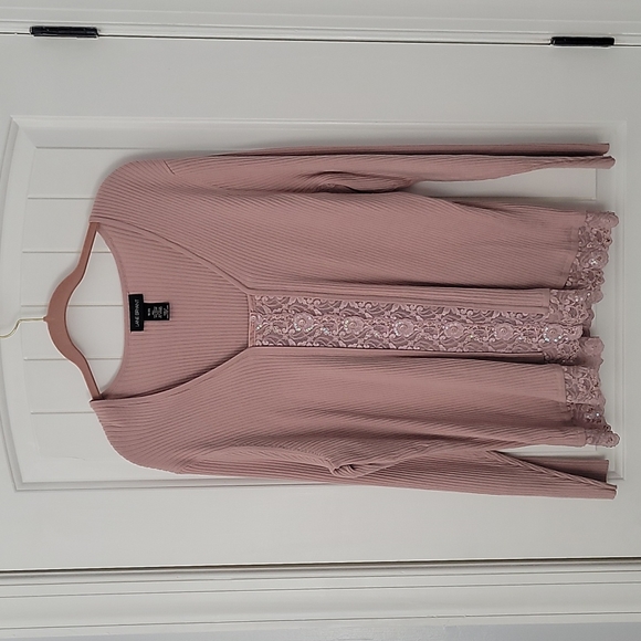 Lane Bryant Sweaters - Gently used mauve ribbed sweater with lace detailing